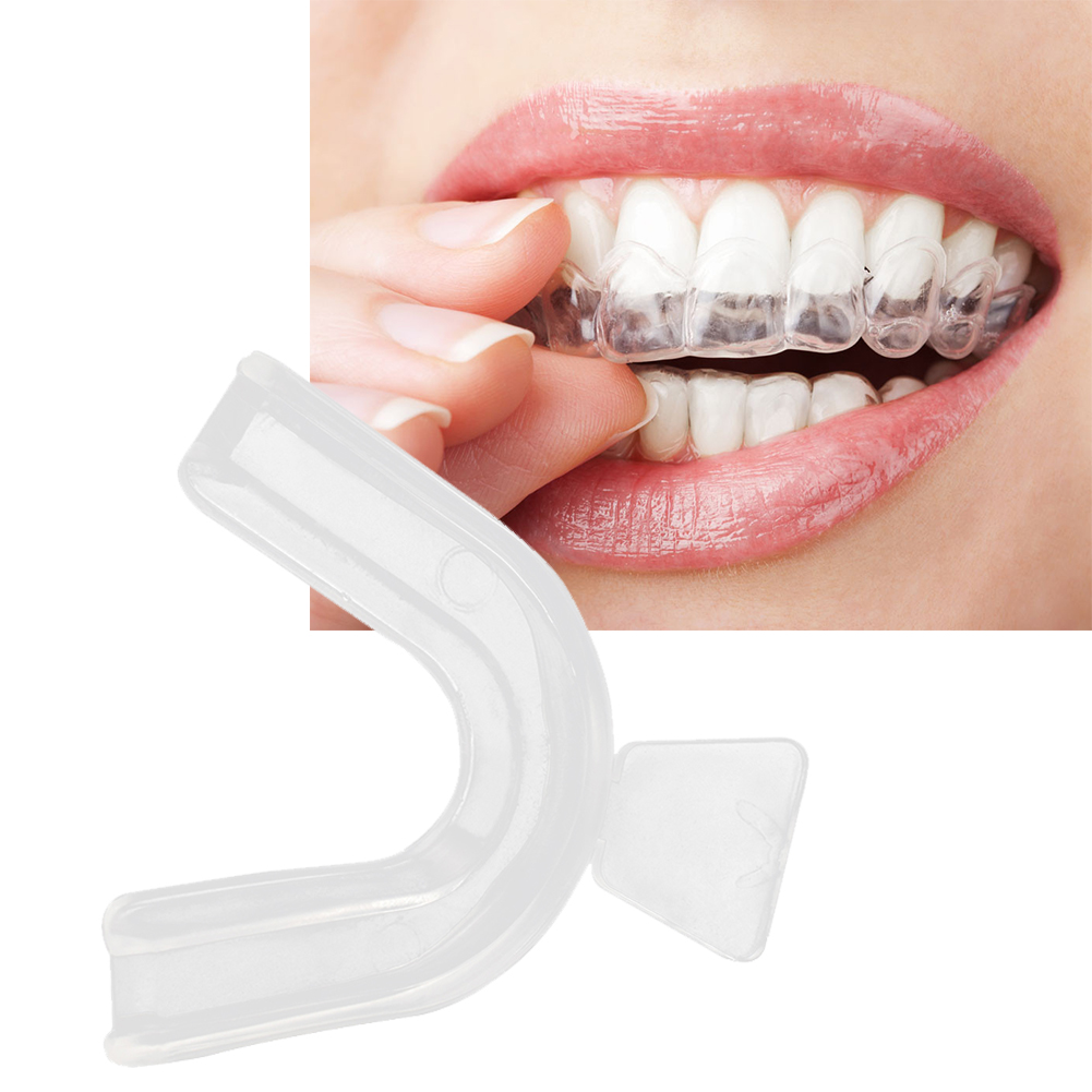 Set di 2/4 Pezzi di Apparecchi - Teeth Whitening With Trays recensione e prezzo